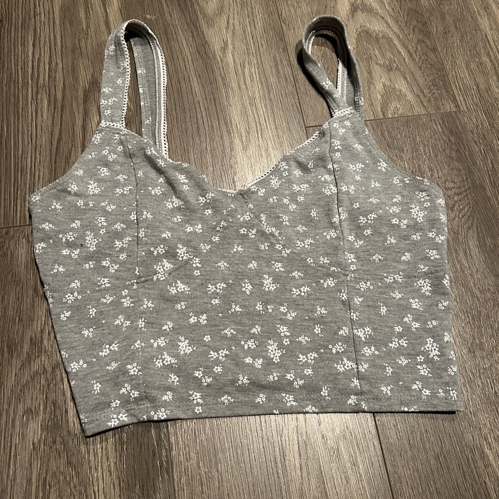 Grey and white flower tank top